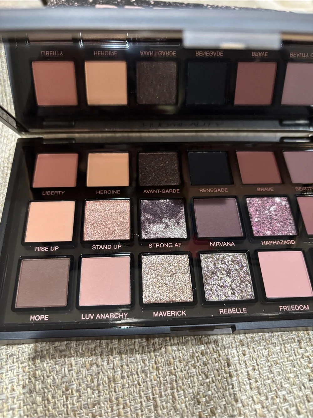 HUDA BEAUTY Pretty Grunge Eyeshadow Palette — Pink, Taupe, Mauve & Black Shades